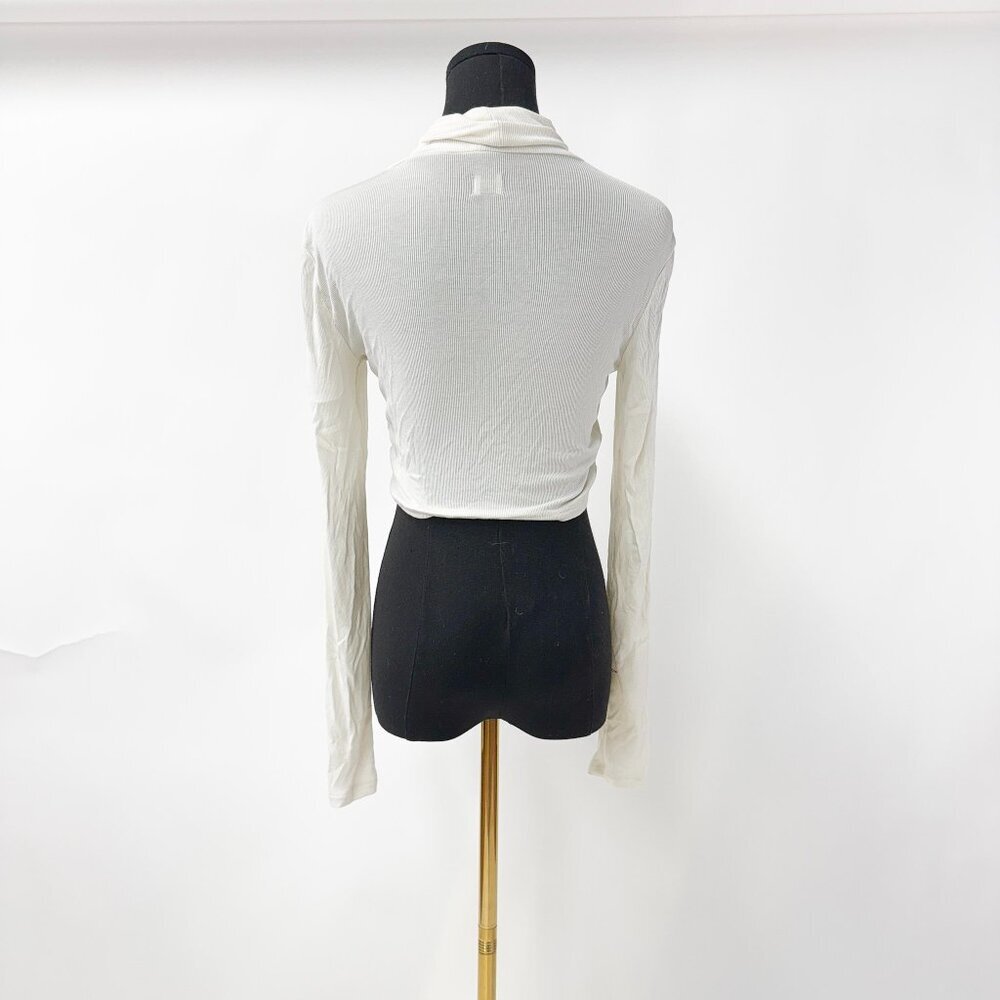 ARITZIA SUNDAY BEST CROPPED CREAM TURTLE NECK - Picture 4 of 7
